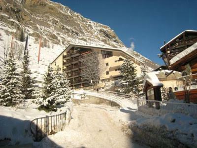 Ferienwohnung Zayetta Orange Cube Nr. 11A Zermatt Exterior photo