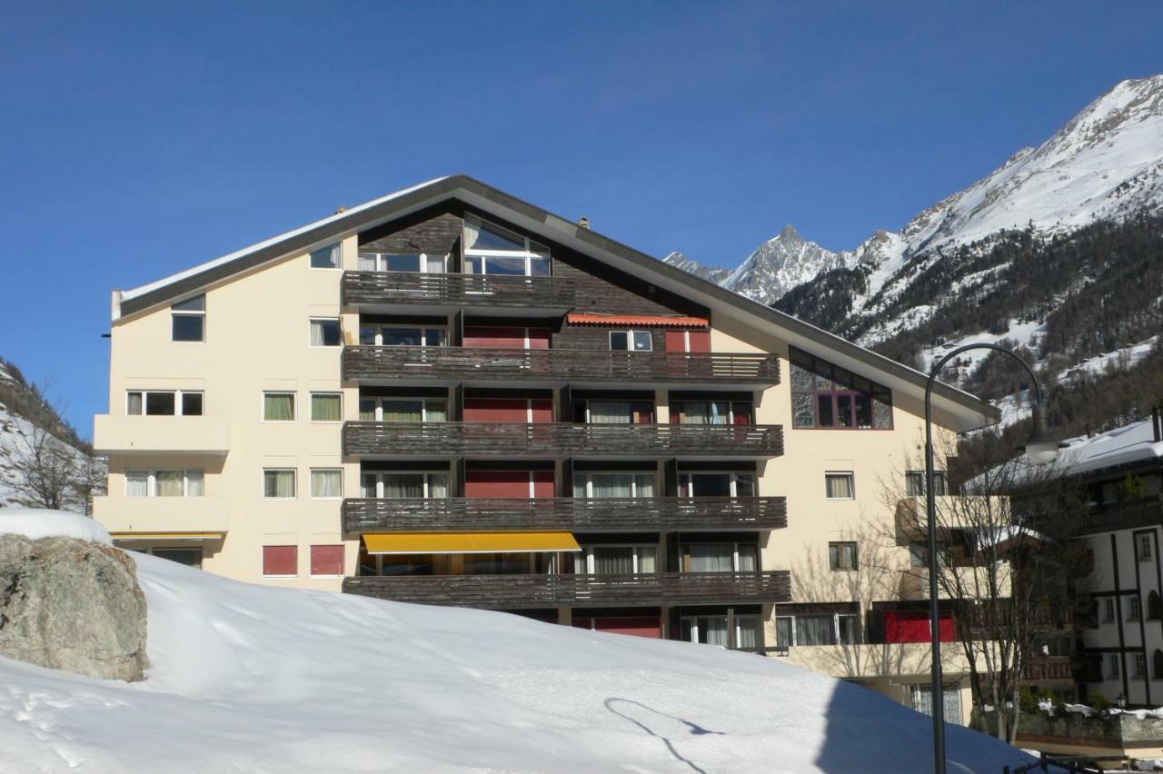 Ferienwohnung Zayetta Orange Cube Nr. 11A Zermatt Exterior photo