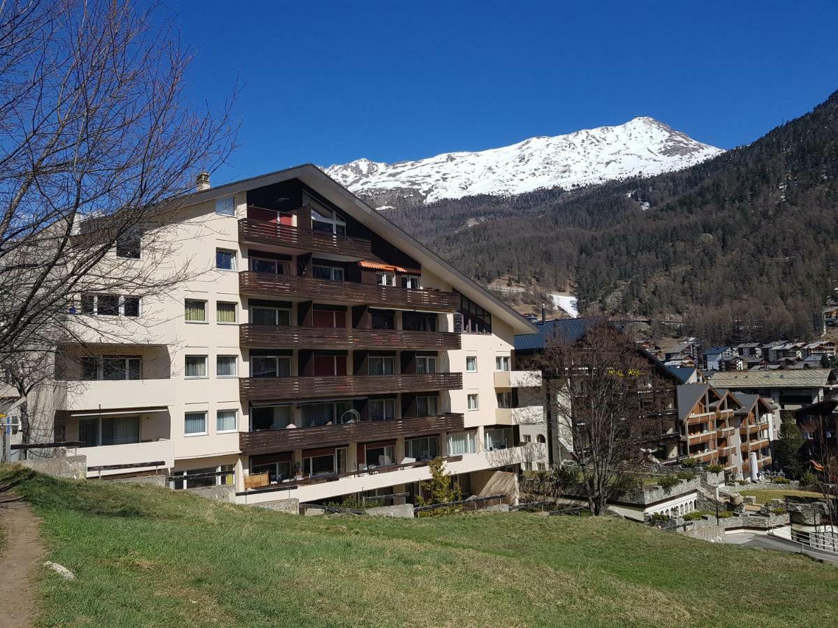 Ferienwohnung Zayetta Orange Cube Nr. 11A Zermatt Exterior photo